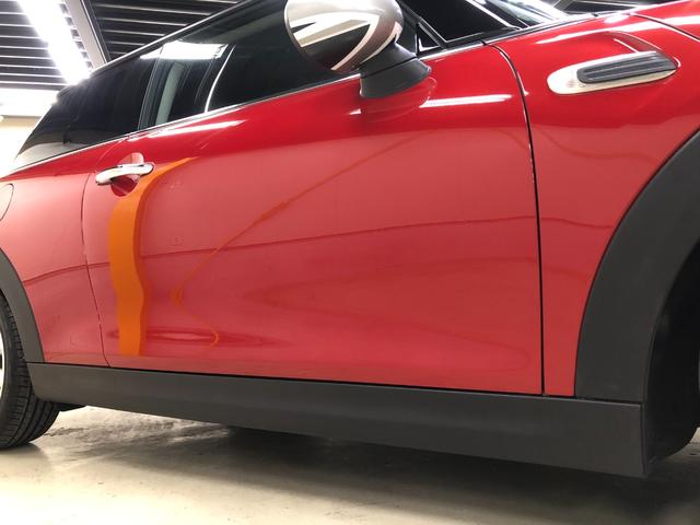 MINI クーパー 第三世代F56モデル ミントPKG HDDナビ BT バックカメラ ドライビングモード シートヒーター オートクルーズ ETC アームレスト オートライト レインセンサー ストレージコンパーメント(34枚目)