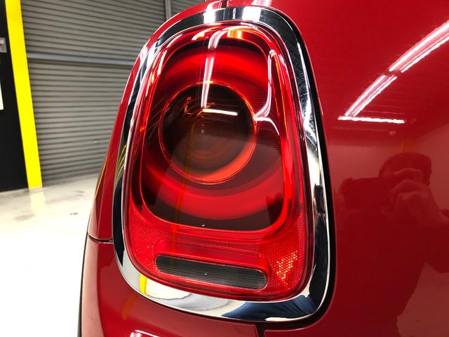 MINI クーパー 第三世代F56モデル ミントPKG HDDナビ BT バックカメラ ドライビングモード シートヒーター オートクルーズ ETC アームレスト オートライト レインセンサー ストレージコンパーメント(37枚目)