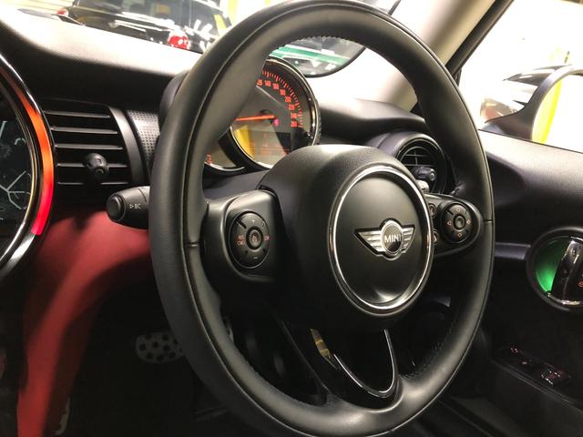 MINI クーパー 第三世代F56モデル ミントPKG HDDナビ BT バックカメラ ドライビングモード シートヒーター オートクルーズ ETC アームレスト オートライト レインセンサー ストレージコンパーメント(59枚目)