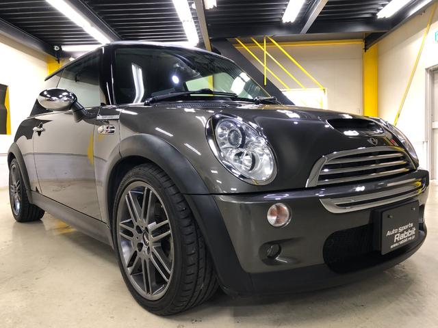 ＭＩＮＩ クーパーＳ　パークレーン　Ｒ５３第一世代ミニ後期最終モデル　走行３万キロ台　特別仕様車　ラウンジレザーシート　ヒーター　アームレスト　コムテック前後ドラレコ　コンビレザーステアリング　１７ＡＷ　天張り張替済み　グー鑑定付き（8枚目）