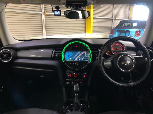 ＭＩＮＩ クーパー　第三世代Ｆ５６モデル　ミントパッケージ　ワンオーナー　各年整備記録簿有り　ＨＤＤナビ　ブルートゥース　ドライビングモード　オートライト　レインセンサー　ドラレコ　ＥＴＣ　アームレスト　グー鑑定（2枚目）