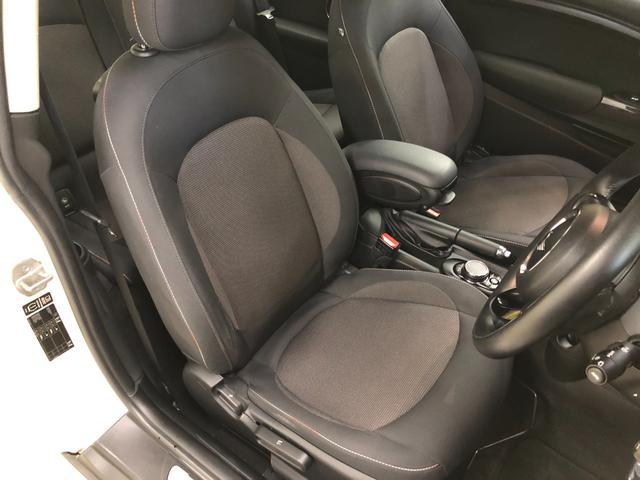 ＭＩＮＩ クーパー　第三世代Ｆ５６モデル　ミントパッケージ　ワンオーナー　各年整備記録簿有り　ＨＤＤナビ　ブルートゥース　ドライビングモード　オートライト　レインセンサー　ドラレコ　ＥＴＣ　アームレスト　グー鑑定（3枚目）