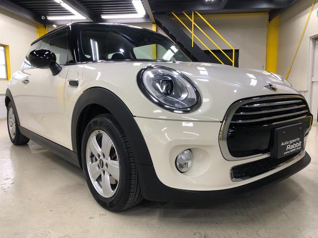 ＭＩＮＩ クーパー　第三世代Ｆ５６モデル　ミントパッケージ　ワンオーナー　各年整備記録簿有り　ＨＤＤナビ　ブルートゥース　ドライビングモード　オートライト　レインセンサー　ドラレコ　ＥＴＣ　アームレスト　グー鑑定（7枚目）