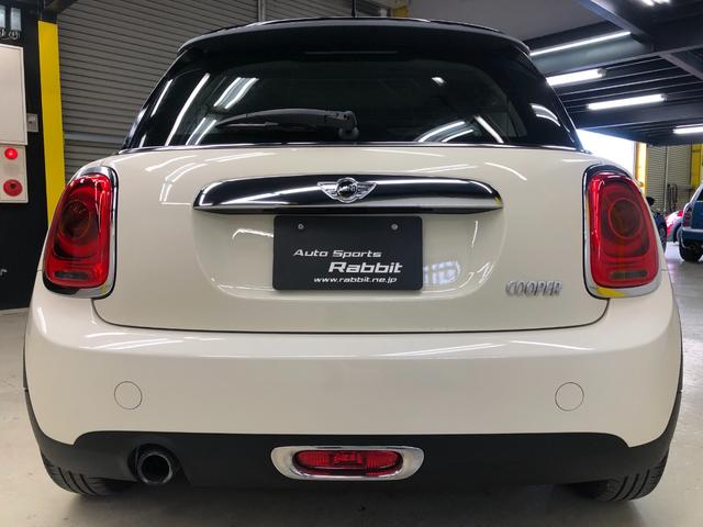 ＭＩＮＩ クーパー　第三世代Ｆ５６モデル　ミントパッケージ　ワンオーナー　各年整備記録簿有り　ＨＤＤナビ　ブルートゥース　ドライビングモード　オートライト　レインセンサー　ドラレコ　ＥＴＣ　アームレスト　グー鑑定（16枚目）