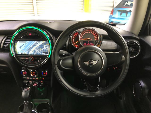 ＭＩＮＩ クーパー　第三世代Ｆ５６モデル　ミントパッケージ　ワンオーナー　各年整備記録簿有り　ＨＤＤナビ　ブルートゥース　ドライビングモード　オートライト　レインセンサー　ドラレコ　ＥＴＣ　アームレスト　グー鑑定（56枚目）