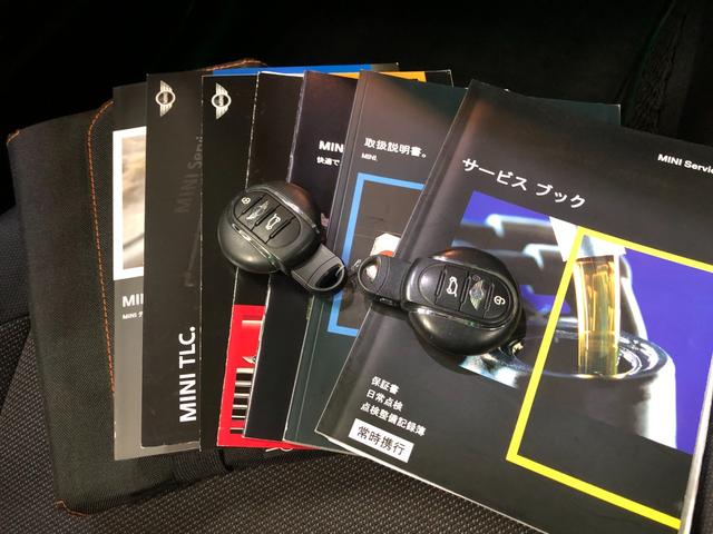 ＭＩＮＩ クーパー　第三世代Ｆ５６モデル　ミントパッケージ　ワンオーナー　各年整備記録簿有り　ＨＤＤナビ　ブルートゥース　ドライビングモード　オートライト　レインセンサー　ドラレコ　ＥＴＣ　アームレスト　グー鑑定（65枚目）