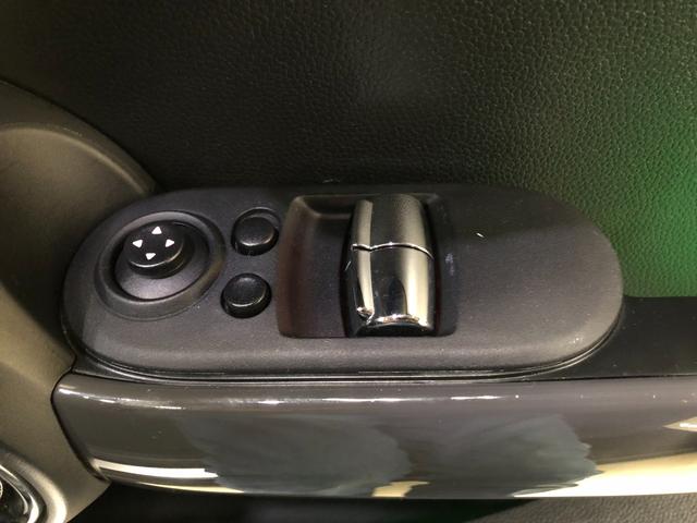 ＭＩＮＩ クーパー　第三世代Ｆ５６モデル　ミントパッケージ　ワンオーナー　各年整備記録簿有り　ＨＤＤナビ　ブルートゥース　ドライビングモード　オートライト　レインセンサー　ドラレコ　ＥＴＣ　アームレスト　グー鑑定（71枚目）