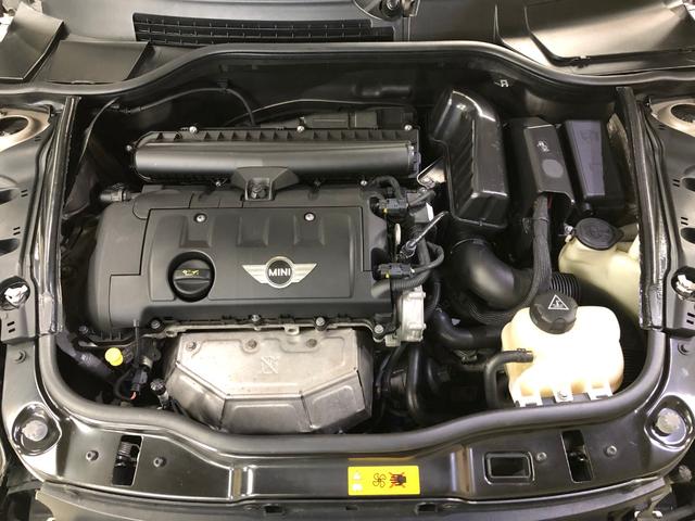 ＭＩＮＩ クーパー　ベーカーストリート　Ｒ５６後期モデル　カロッツェリアサイバーナビ／フルセグ／ブルートゥース／ＤＶＤ／ＣＤ／バックカメラ／２０２１マップデータ　ＥＴＣ　ハーフレザー　ＨＩＤ　１６インチブラックアロイ　特別仕様車　グー鑑定（4枚目）