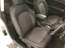 さすが低走行なだけあって内装の状態もとても良いです☆酷使することにより痛みやすいドライバーズシートも使用感なくとても綺麗ですよ♪次のオーナー様にも気持ち良く乗っていただけると思います♪