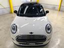 ＭＩＮＩ クーパー　第三世代Ｆ５６モデル　ミントパッケージ　ワンオーナー　各年整備記録簿有り　ＨＤＤナビ　ブルートゥース　ドライビングモード　オートライト　レインセンサー　ドラレコ　ＥＴＣ　アームレスト　グー鑑定（8枚目）