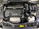 ＭＩＮＩ クーパー　Ｒ５６後期最終モデル　グリーンパーク　クロスレザーコンビシート　専用インテリアカラー　グリーンルーフトップ　プロジェクターＨＩＤ　オートライト　ＣＤ／ＡＵＸオーディオ　ＥＴＣ　１５ＡＷ　グー鑑定（4枚目）
