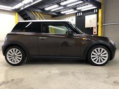☆ＡｕｔｏＳｐｏｒｔｓＲａｂｂｉｔ☆ＭＩＮＩ専門店です☆全車修復歴なし。ディーラー車のみ。ノーマルからカスタム車輌まで幅広く常時２０台以上取り揃えております！ 5
