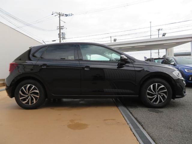 ポロ TSIアクティブ 当社社有車 禁煙車 DiscoverPro TechP(TravelAssist FRコーナーセンサー キーフリー) App-Connect(AppleCarPlay) レーンキープアシストシステム(16枚目)