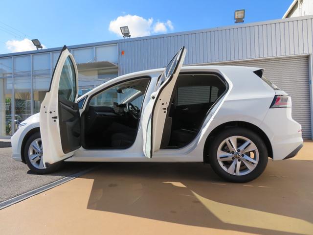 ゴルフ eTSIアクティブ GOLF8.5 当社ワンオーナー試乗車 App-Connect(AppleCarPlay) TechP(ダイナミックコーナリングライト IQLIGHT) レーンチェンジアシスト Rトラフィックアラート(17枚目)