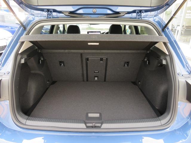 ゴルフ ＴＤＩアクティブアドバンス　ＧＯＬＦ８．５　当社ワンオーナー社有車　禁煙車　Ａｐｐ－Ｃｏｎｎｅｃｔ（ＡｐｐｌｅＣａｒＰｌａｙ　ＡｎｄｒｏｉｄＡｕｔｏ）　ＩＱＬＩＧＨＴ　ダイナミックターンインジケーター　レーンチェンジアシスト（27枚目）