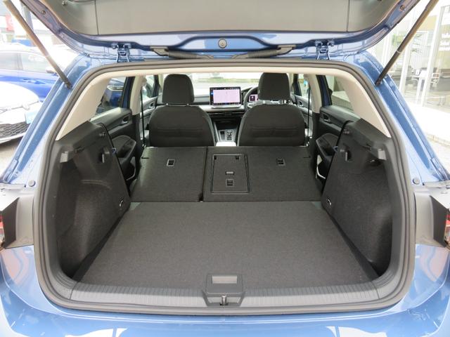 ゴルフ ＴＤＩアクティブアドバンス　ＧＯＬＦ８．５　当社ワンオーナー社有車　禁煙車　Ａｐｐ－Ｃｏｎｎｅｃｔ（ＡｐｐｌｅＣａｒＰｌａｙ　ＡｎｄｒｏｉｄＡｕｔｏ）　ＩＱＬＩＧＨＴ　ダイナミックターンインジケーター　レーンチェンジアシスト（28枚目）