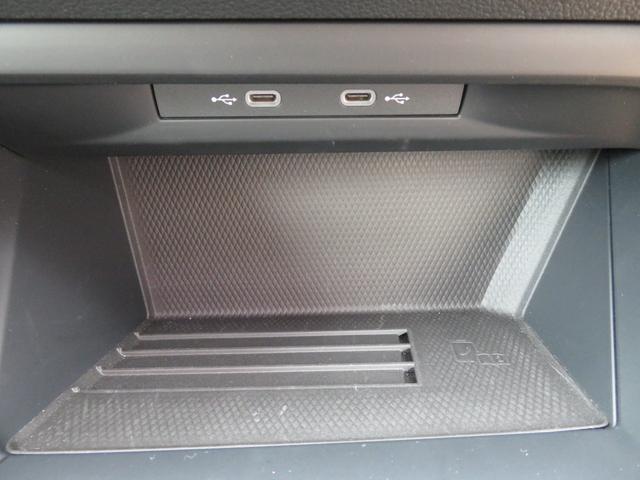 ゴルフ ＴＤＩアクティブアドバンス　ＧＯＬＦ８．５　当社ワンオーナー社有車　禁煙車　Ａｐｐ－Ｃｏｎｎｅｃｔ（ＡｐｐｌｅＣａｒＰｌａｙ　ＡｎｄｒｏｉｄＡｕｔｏ）　ＩＱＬＩＧＨＴ　ダイナミックターンインジケーター　レーンチェンジアシスト（44枚目）