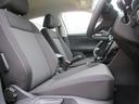 Ｔ－ＣＲＯＳＳのシートは快適な居住性を実現。特に後席は頭上や足元が広くなり、乗り降りもしやすくなりました。硬めに感じられるシートはロングドライブでも疲れが少なく、身体をしっかりと支えます☆