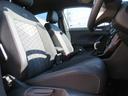 Ｔ－ＣＲＯＳＳのシートは快適な居住性を実現。特に後席は頭上や足元が広くなり、乗り降りもしやすくなりました。硬めに感じられるシートはロングドライブでも疲れが少なく、身体をしっかりと支えます☆