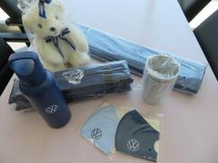当店の認定中古車はすべて取扱説明書・保証書・車検証ケース・キー２本ございます（車種により車検証ケース・キーのデザインが異なります）☆ 2