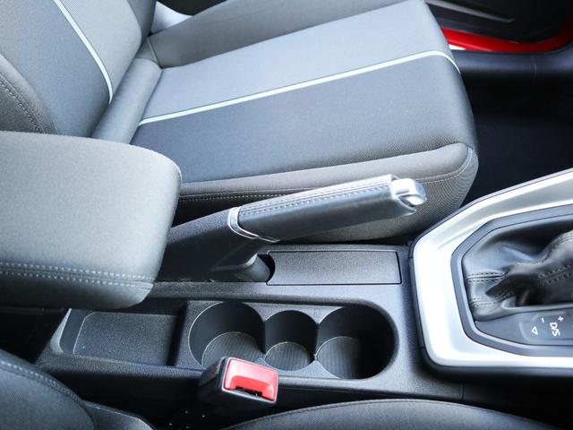 Ａ１スポーツバック ３５ＴＦＳＩ　アドバンスド　ナビゲーションパッケージ　コンビニエンスパッケージ　アシスタンスパッケージ　ＴＶチューナー　スマートフォンインターフェース　センターアームレスト　ワイヤレスチャージング（16枚目）