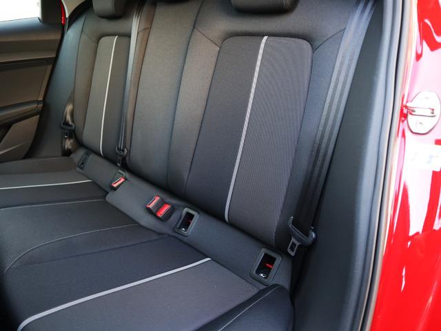 Ａ１スポーツバック ３５ＴＦＳＩ　アドバンスド　ナビゲーションパッケージ　コンビニエンスパッケージ　アシスタンスパッケージ　ＴＶチューナー　スマートフォンインターフェース　センターアームレスト　ワイヤレスチャージング（29枚目）