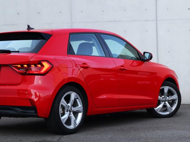 Ａ１スポーツバック ３５ＴＦＳＩ　アドバンスド　ナビゲーションパッケージ　コンビニエンスパッケージ　アシスタンスパッケージ　ＴＶチューナー　スマートフォンインターフェース　センターアームレスト　ワイヤレスチャージング（44枚目）