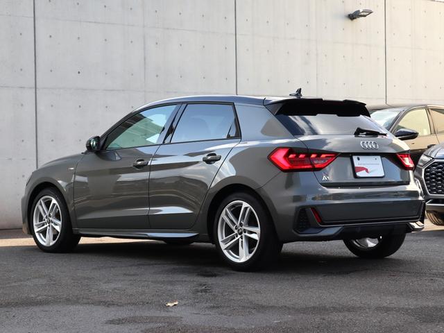 Ａ１スポーツバック ２５ＴＦＳＩ　Ｓライン　ナビゲーションパッケージ　コンビニエンスアシスタンスパッケージ　Ｓラインインテリアプラスパッケージ　コントラストルーフ　アダプティブクルーズコントロール　レーンアシスト（10枚目）