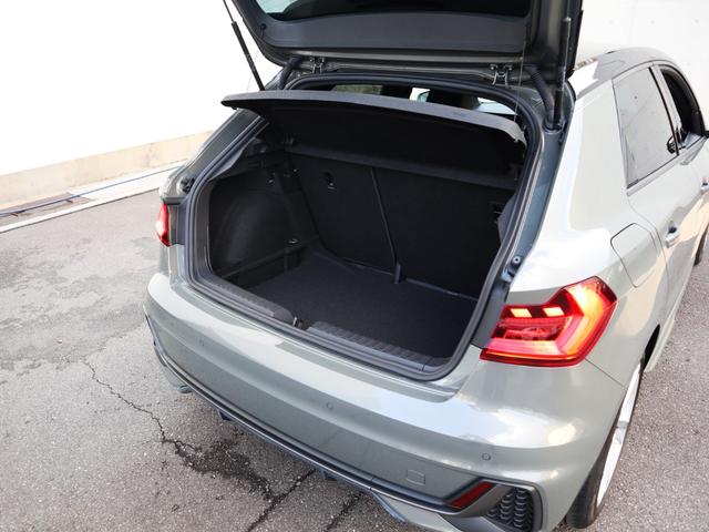 Ａ１スポーツバック ２５ＴＦＳＩ　Ｓライン　ナビゲーションパッケージ　コンビニエンスアシスタンスパッケージ　Ｓラインインテリアプラスパッケージ　コントラストルーフ　アダプティブクルーズコントロール　レーンアシスト（12枚目）