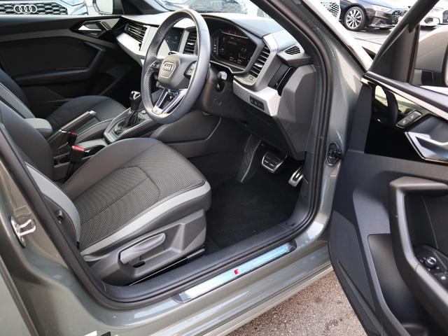 Ａ１スポーツバック ２５ＴＦＳＩ　Ｓライン　ナビゲーションパッケージ　コンビニエンスアシスタンスパッケージ　Ｓラインインテリアプラスパッケージ　コントラストルーフ　アダプティブクルーズコントロール　レーンアシスト（25枚目）