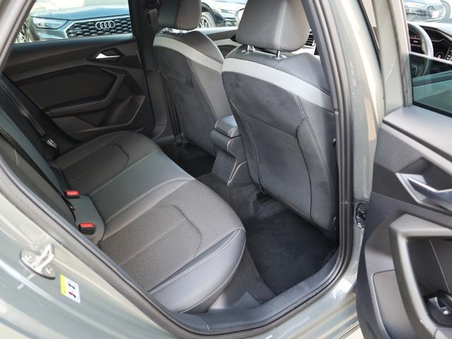 Ａ１スポーツバック ２５ＴＦＳＩ　Ｓライン　ナビゲーションパッケージ　コンビニエンスアシスタンスパッケージ　Ｓラインインテリアプラスパッケージ　コントラストルーフ　アダプティブクルーズコントロール　レーンアシスト（37枚目）