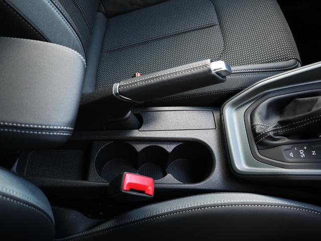 Ａ１スポーツバック ２５ＴＦＳＩ　Ｓライン　ナビゲーションパッケージ　コンビニエンスアシスタンスパッケージ　Ｓラインインテリアプラスパッケージ　コントラストルーフ　アダプティブクルーズコントロール　レーンアシスト（52枚目）