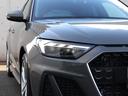 Ａ１スポーツバック ２５ＴＦＳＩ　Ｓライン　ナビゲーションパッケージ　コンビニエンスアシスタンスパッケージ　Ｓラインインテリアプラスパッケージ　コントラストルーフ　アダプティブクルーズコントロール　レーンアシスト（6枚目）