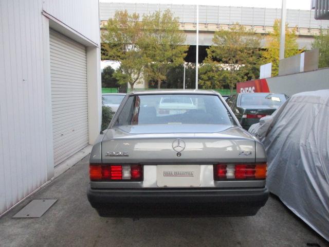 １９０クラス １９０Ｅ２．３　正規輸入車・取説・整備手帳・記録簿・Ｓキー・Ａ／Ｃ　Ｒ１３４変換済み（16枚目）