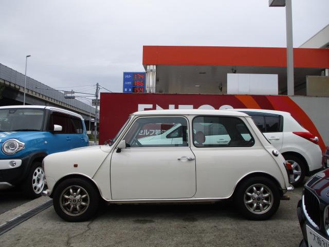 ＭＩＮＩ クーパー　正規輸入車・新車保証書・整備手帳・記録簿・取説・ＡＴオーバーホール済み・赤革シート・ＥＴＣ・フェンダーレス・Ｆフォグランプ（14枚目）