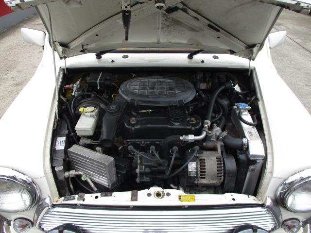 ＭＩＮＩ クーパー　正規輸入車・新車保証書・整備手帳・記録簿・取説・ＡＴオーバーホール済み・赤革シート・ＥＴＣ・フェンダーレス・Ｆフォグランプ・アルミラジエーター（31枚目）