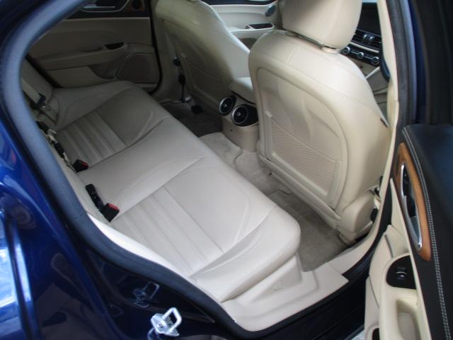 ジュリア スーパー 新車保証書・整備手帳・記録簿・取説・Sキー・革シート(ヒーター付)・Rカメラ・ETC・パドルシフト(10枚目)