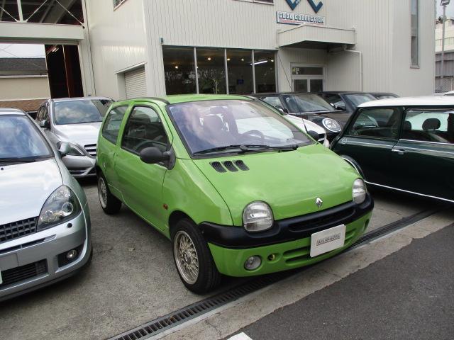 トゥインゴ パック　５ＭＴ・正規輸入車・整備手帳・記録簿・取説・ＥＴＣ（9枚目）