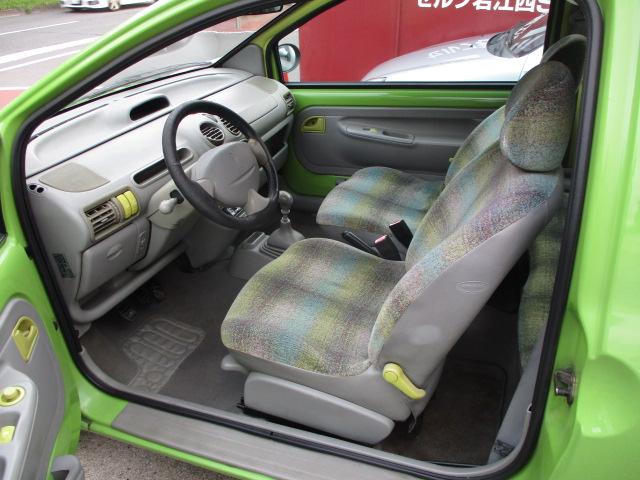 トゥインゴ パック　５ＭＴ・正規輸入車・整備手帳・記録簿・取説・ＥＴＣ（10枚目）