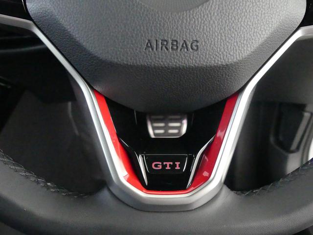 ゴルフＧＴＩ ベースグレード　管理ユーザー下取・ＡＣＣ・ＩＱＬＥＤヘッドライト・デジタルコックピットプロ・ＧＴＩ専用シート・エッティンガースポイラー（17枚目）