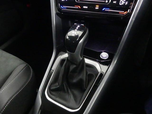 Ｔ－ロック ＴＳＩ　スタイル　Ｖｏｌｋｓｗａｇｅｎ認定中古車　純正ナビゲーションシステム　ＥＴＣ２．０　１，５００ｃｃ　ＴＳＩエンジン　７速ＤＳＧ　２ゾーンオートエアコン（10枚目）