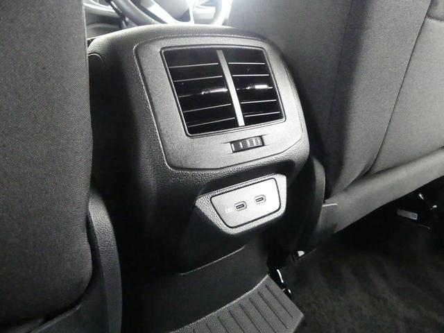 Ｔ－ロック ＴＳＩ　スタイル　Ｖｏｌｋｓｗａｇｅｎ認定中古車　純正ナビゲーションシステム　ＥＴＣ２．０　１，５００ｃｃ　ＴＳＩエンジン　７速ＤＳＧ　２ゾーンオートエアコン（20枚目）