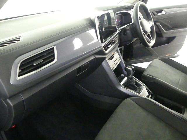 Ｔ－ロック ＴＳＩ　スタイル　Ｖｏｌｋｓｗａｇｅｎ認定中古車　純正ナビゲーションシステム　ＥＴＣ２．０　１，５００ｃｃ　ＴＳＩエンジン　７速ＤＳＧ　２ゾーンオートエアコン（23枚目）