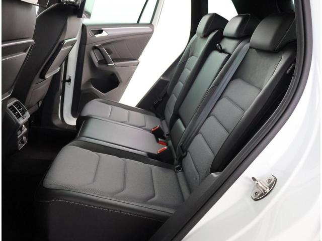 ティグアン ＴＳＩ　Ｒライン　ＴＳＩエンジンＡＣＣルーフレールＣＤ・ＳＤ・ＤＶＤ　ＢｌｕｅｔｏｏｔｈカープレイリアビューカメラＥＴＣ．０ブラインドスポットブレーキアシストＲ－ＬＩＮＥスペアキー有（29枚目）