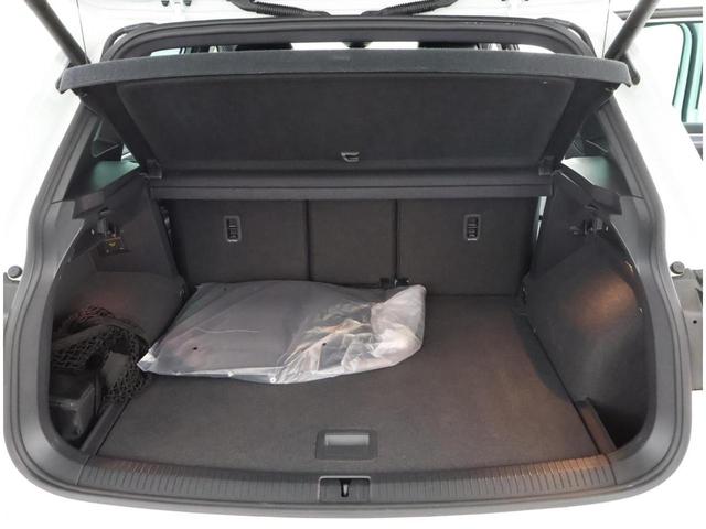 ティグアン ＴＳＩ　Ｒライン　ＴＳＩエンジンＡＣＣルーフレールＣＤ・ＳＤ・ＤＶＤ　ＢｌｕｅｔｏｏｔｈカープレイリアビューカメラＥＴＣ．０ブラインドスポットブレーキアシストＲ－ＬＩＮＥスペアキー有（31枚目）