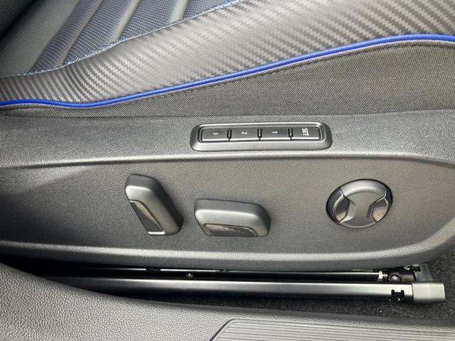 ゴルフＲ Ｒ　認定中古車１年保証付　車検整備付　ワンオーナー車　禁煙車　ＬＥＤヘッドライト　バックカメラ　レーンキープアシスト　フロントアシスト　ブラインドスポット　リヤトラフィックアシスト（39枚目）