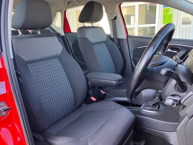 ポロ ＴＳＩコンフォートライン　認定中古車距離無制限１年保証付き（10枚目）