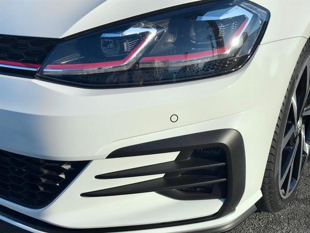 パフォーマンス VW純正ナビ ETC バックカメラ 障害物センサー デジタルメーター フロントアシスト レーンアシスト サイドアシスト DCC ACC Bluetooth 音声ナビ 認定中古車保証 ディーラー車(4枚目)