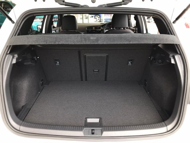 パフォーマンス VW純正ナビ ETC バックカメラ 障害物センサー デジタルメーター フロントアシスト レーンアシスト サイドアシスト DCC ACC Bluetooth 音声ナビ 認定中古車保証 ディーラー車(9枚目)