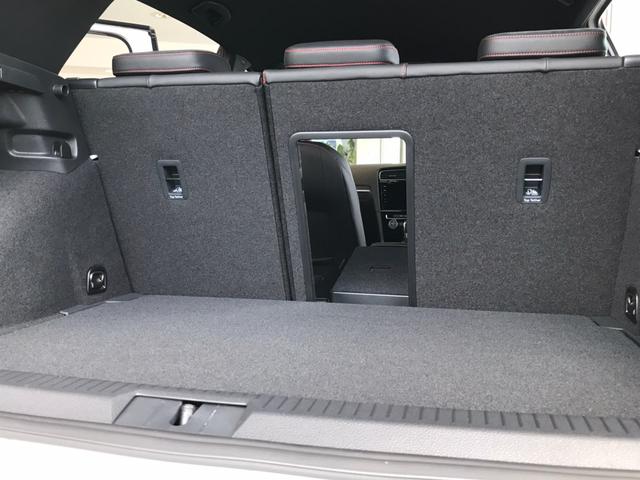 パフォーマンス VW純正ナビ ETC バックカメラ 障害物センサー デジタルメーター フロントアシスト レーンアシスト サイドアシスト DCC ACC Bluetooth 音声ナビ 認定中古車保証 ディーラー車(10枚目)